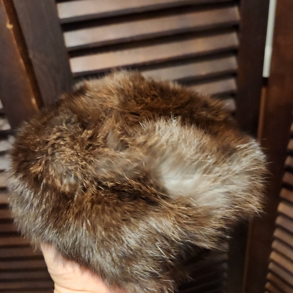 Vintage Brown Fur Pillbox Hat - Picture 2 of 5